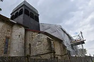 L'église Saint-Pierre en réfection en mai 2024.