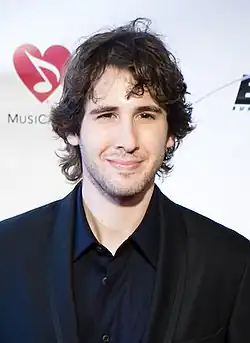 Description de l'image Josh Groban (Cropped).jpg.