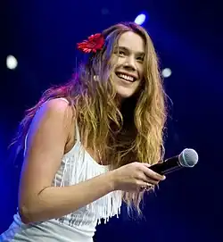 Joss Stone interprète Anne de Clèves