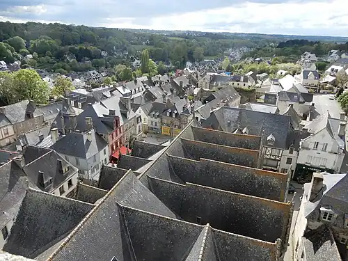 Josselin vue depuis le clocher de la basilique.