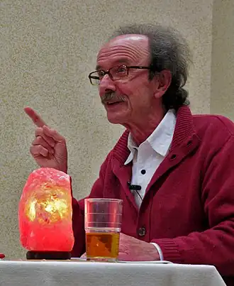 Description de cette image, également commentée ci-après