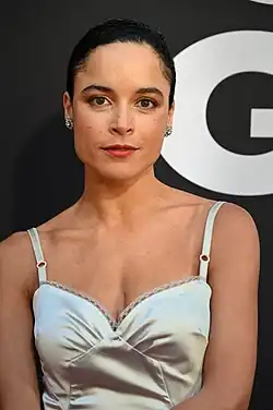 Description de l'image JulianaCanfield-byPhilipRomano.jpg.