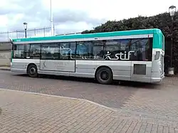 Le GX 127 no&nbsp;641 en gare de Juvisy-sur-Orge.