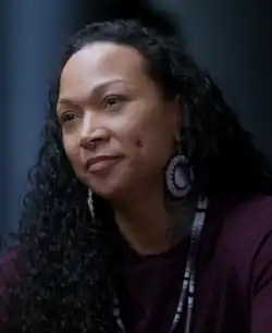 Kali Reis interprète Evangeline Navarro