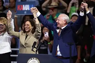 Kamala Harris et Tim Walz à la Desert Diamond Arena, à Glendale, en Arizona, le 9 août 2024.