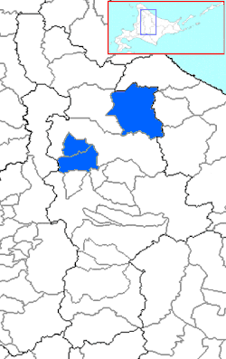 Carte bicolore montrant l'emplacement du district de Kamikawa dans la sous-préfecture de Kamikawa.