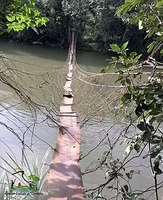 Sur la route de chute de Kambadaga