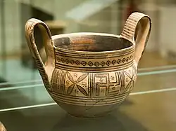 Canthare attique à svastika et rosettes, v. 760.Palais Kinský (Prague)