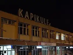 Gare de Kapıkule&nbsp;(en)&nbsp;– frontière entre la Turquie et la Bulgarie.