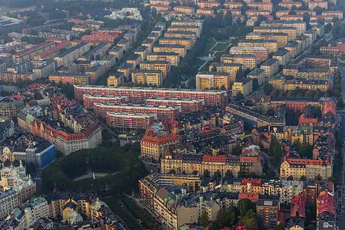 Karlaplan et parc Tessin.