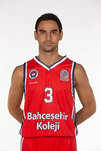 Image illustrative de l’article Kartal Özmızrak