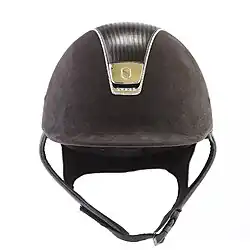 Un casque de couleur noiratre