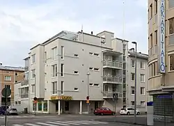 Kauppurienkatu 32.
