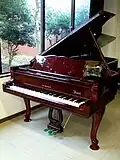 Un piano Kawai