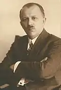 Kazimierz Bartel,ancien premier ministre, président du Département de géométrie, arrêté le 2 juillet et gardé par des hommes de l'UP, exécuté le 26 sur ordre de Himmler.