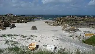 Kerlouan : plage et rochers 1.