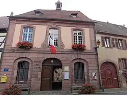 Hôtel de ville (1774).