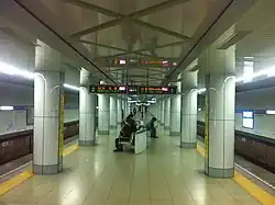 Quai de la ligne Hanzōmon