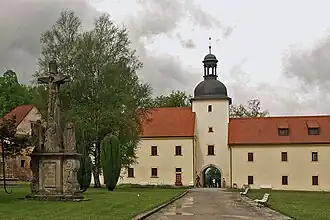Porterie et calvaire