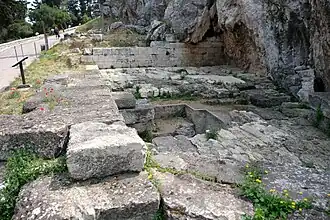 La cour pavée de la Klepsydre