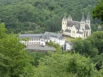 Vue aérienne de l'abbaye d'Arnstein