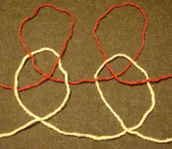 "mailles torses à droite et à gauche"