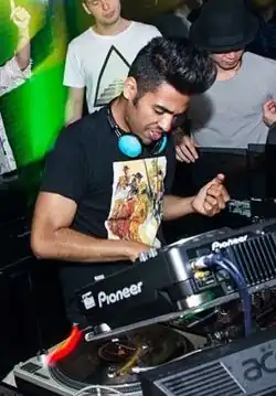 Description de cette image, également commentée ci-après