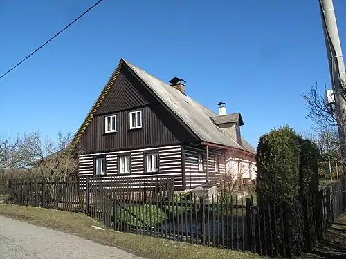 Maison à Končiny.