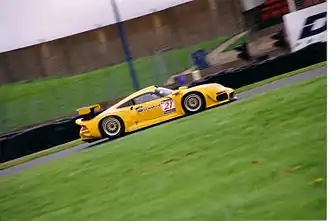 Porsche 911 GT1 Kremer Racing (1997).