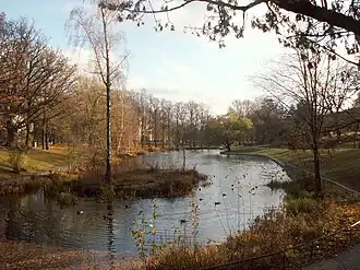 Långbroparken, ancien barrage