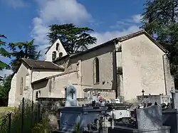 Le cimetière et l'église Saint-Martin de Campagnac.