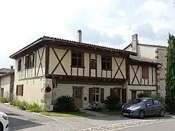 Maisons à pans de bois.