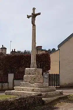 La croix du bourg.