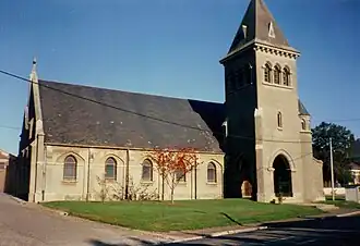 L'église de Frières-Faillouël.