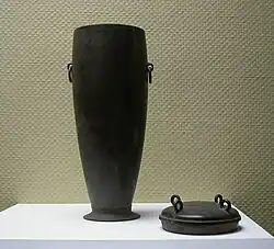 Jarre a vin en bronze