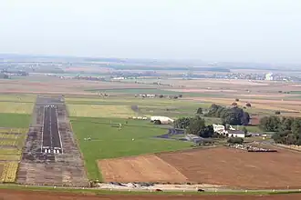 Image illustrative de l’article Aérodrome de Cambrai-Niergnies