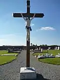 Un calvaire situé dans le cimetière.