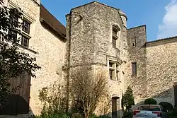 sa tour octogonale et son échauguette.