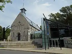 Description de cette image, également commentée ci-après