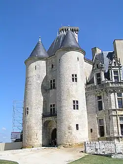 Châtelet d'entrée.