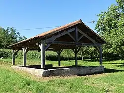 Lavoir à l'ouest du bourg.