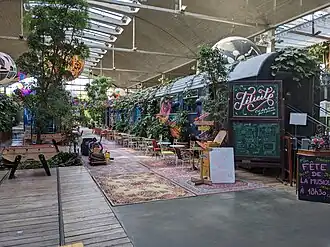 Intérieur du restaurant, avec des  oituresaménagése