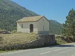 Chapelle Saint-Sébastien, sur la route nationale.