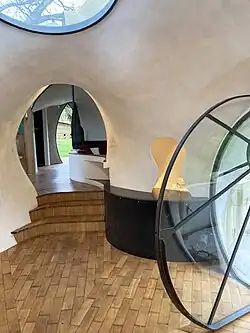 La hall entre la zone jour, nuit et terrasse.