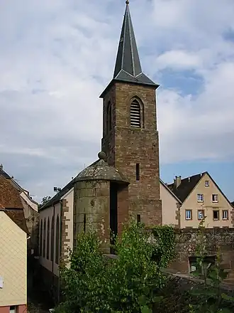 L'église simultanée Notre-Dame.