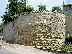 Ruines de remparts dans le quartier du Marmouret (juin&nbsp;2009).