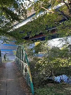 La Rize passant sous la rocade Est de Lyon.