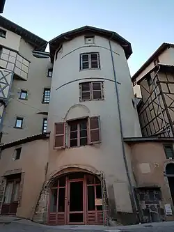 Photographie de la tour du maistre Raymond.