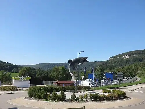 La Truite, sculpture de Pascal Coupot, à Ornans.