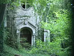 La chapelle sous les frondaisons - 3